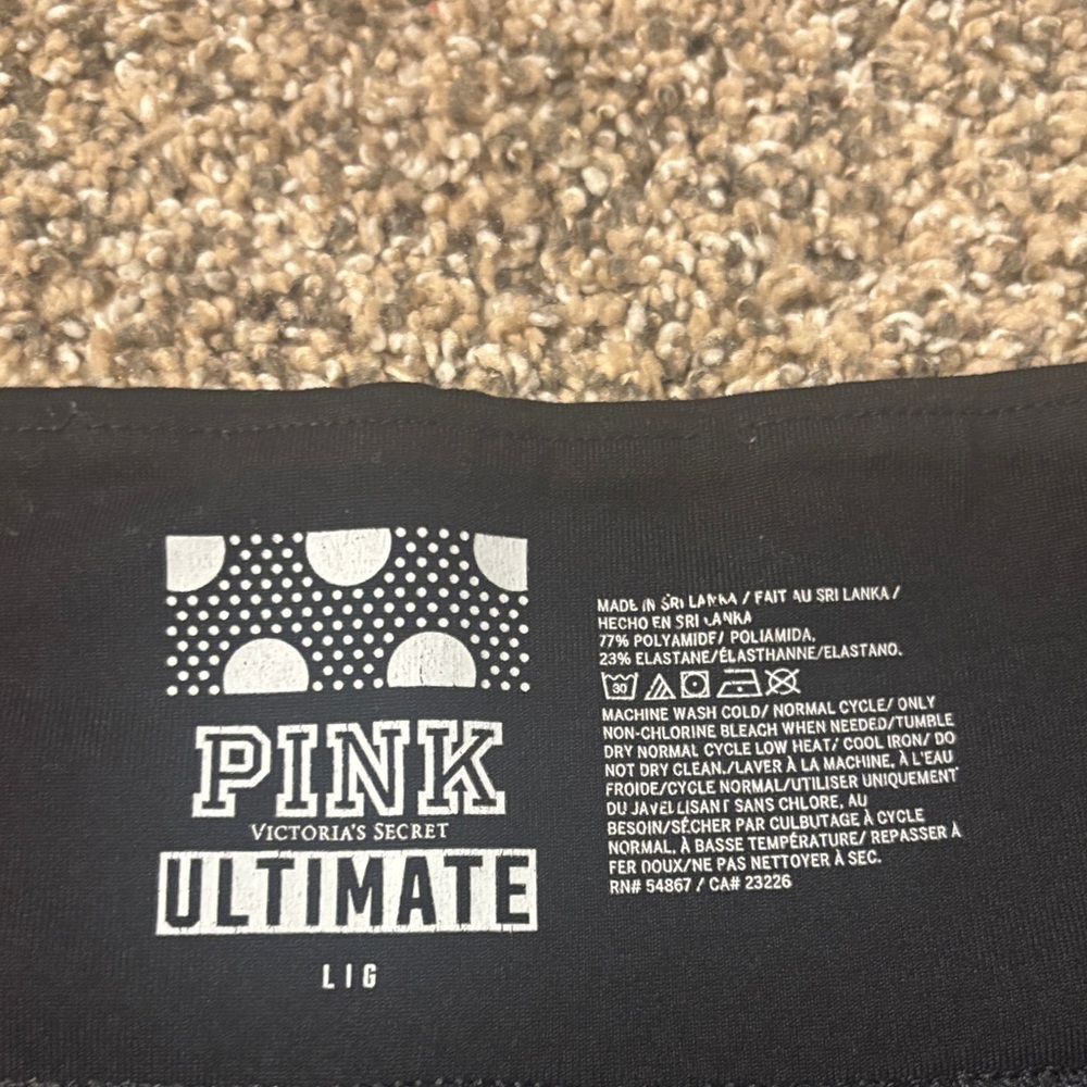VS PINK Capri yoga pants! - Picture 3 of 6